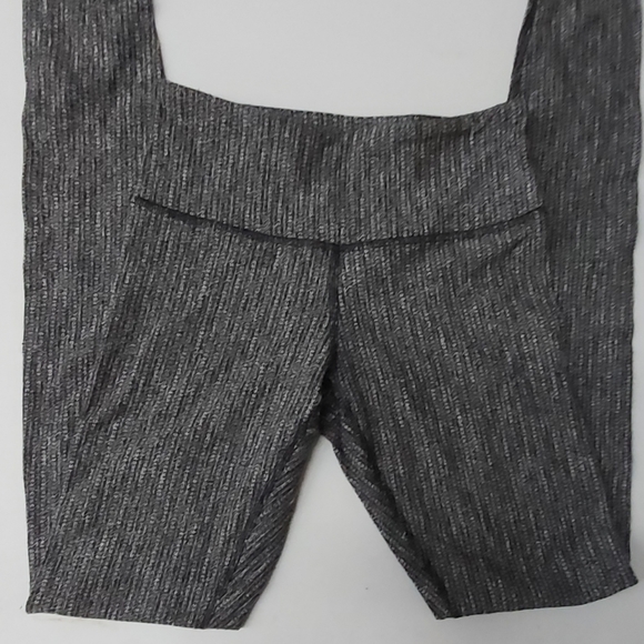 Lulu lemon tights size 00 - Picture 3 of 4